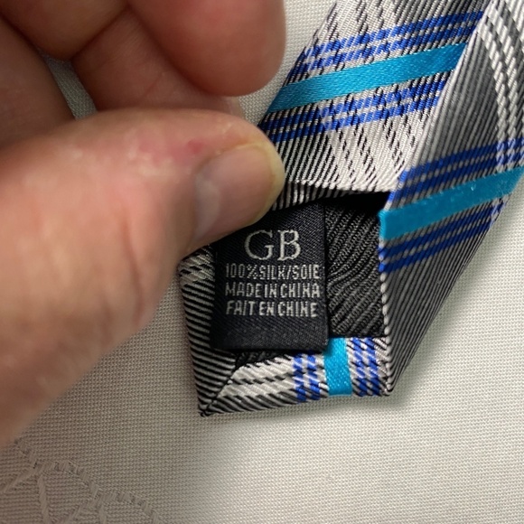 Geoffrey Beene Blue/Silver/Gray Angled Plaid 100%‎ Silk Narrow Tie - Picture 3 of 5